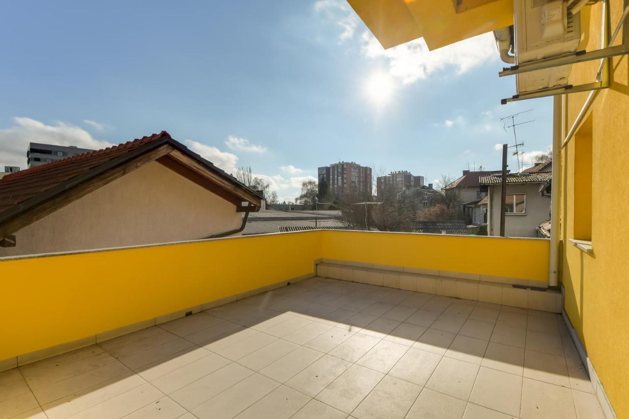 Apartman Noa, Zagrebアパートメント エクステリア 写真